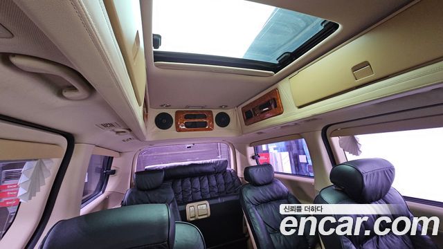 Hyundai Starex Limousine — photo 1 of 36