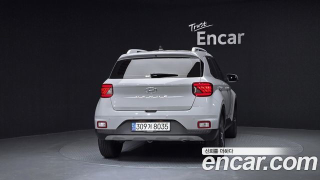 Hyundai Venue 1.6 Modern Plus — photo 1 of 30