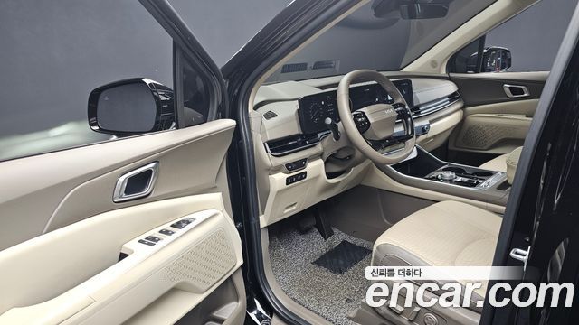 Kia Canival Gasoline 7-Seater Noblesse — photo 1 of 20