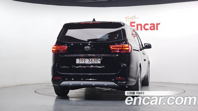 2019 Kia Canival 9-Seater Noblesse Special, photograph 3