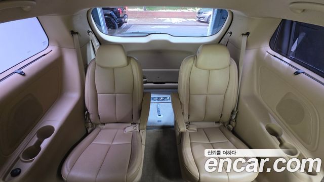 2019 Kia Canival 9-Seater Noblesse Special, photograph 4