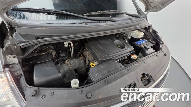 Hyundai Starex 11-Seater Wagon HVX — photo 1 of 20