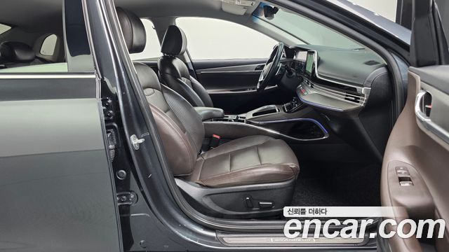Hyundai Grandeur 2.5 — photo 1 of 35