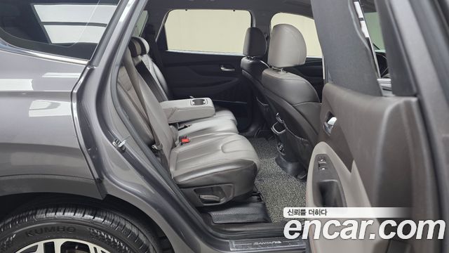 Hyundai Santafe Diesel 2,0 4WD — photo 1 of 33