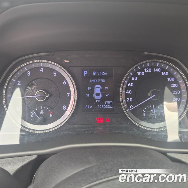 Hyundai Sonata 2.0 — photo 1 of 17