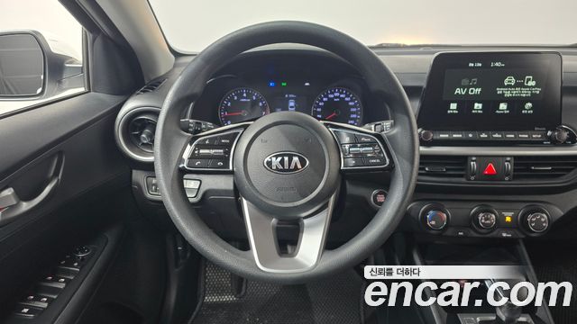 Kia K3 Trendy — photo 1 of 30