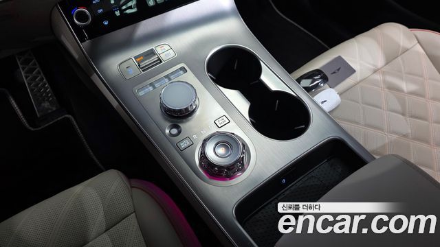 2026 Genesis GV70 2.5T Gasoline AWD, photograph 3