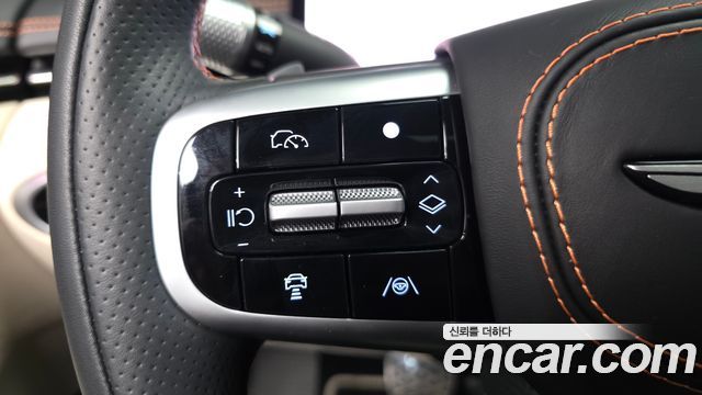 2026 Genesis GV70 2.5T Gasoline AWD, photograph 2