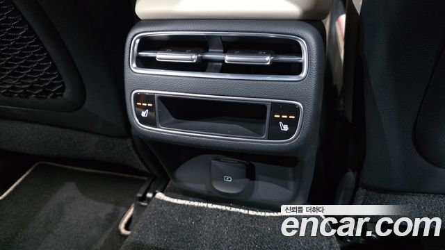 2026 Genesis GV70 2.5T Gasoline AWD, photograph 5