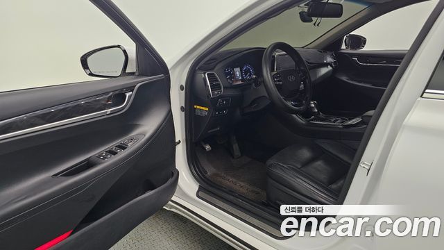 2018 Hyundai Grandeur 3.0 LPi Modern (Rental Car), photograph 3