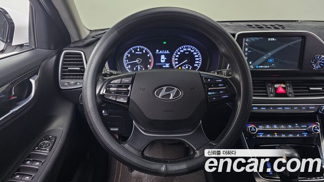 2018 Hyundai Grandeur 3.0 LPi Modern (Rental Car), photograph 2