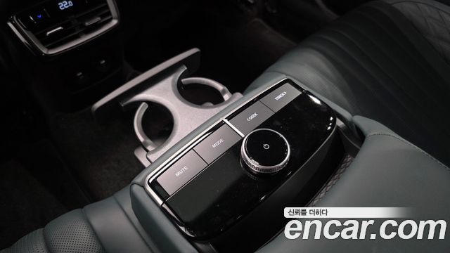 2023 Kia K8 Signature Special, photograph 11