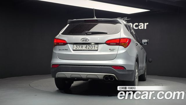 Hyundai Santafe Diesel(e-VGT) 2.2 4WD Premium — photo 1 of 20