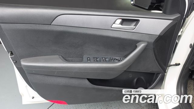 2015 Hyundai Sonata LPI Modern, photograph 4