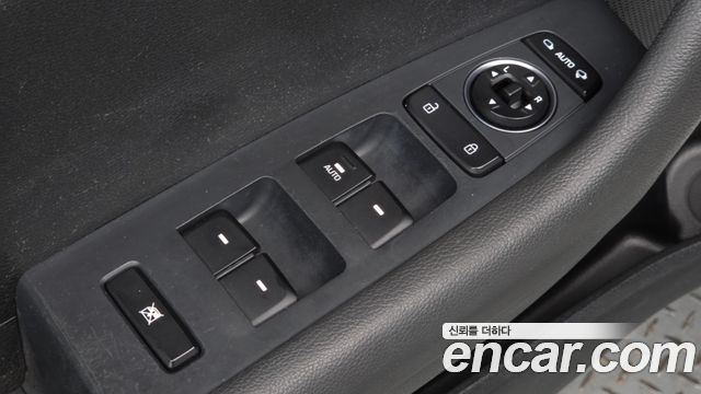 2015 Hyundai Sonata LPI Modern, photograph 3