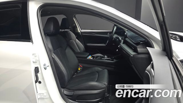 Kia K5 2.0 LPi(Rent) — photo 1 of 31