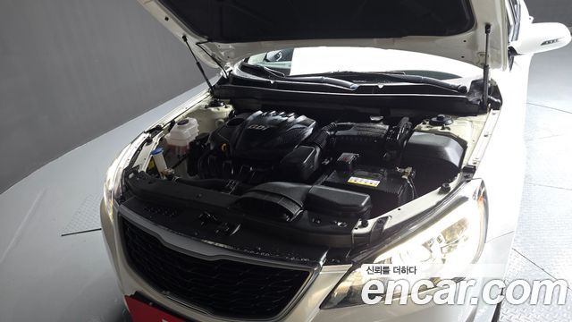 Kia K7 2.4 GDI Luxury — photo 1 of 20