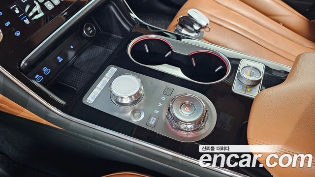 Genesis GV80 2.5T Gasoline AWD — photo 1 of 20