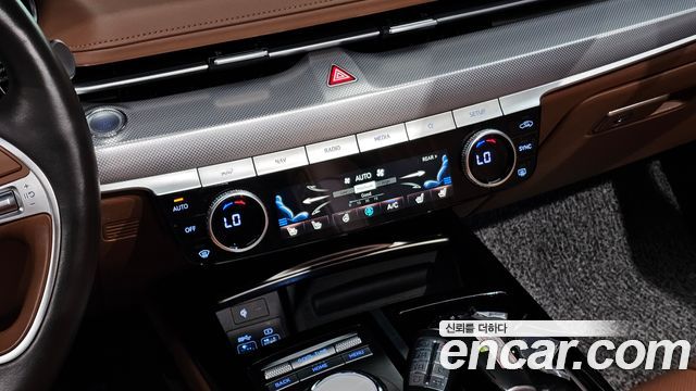 Genesis G80 Gasoline 2.5 Turbo AWD — photo 1 of 34