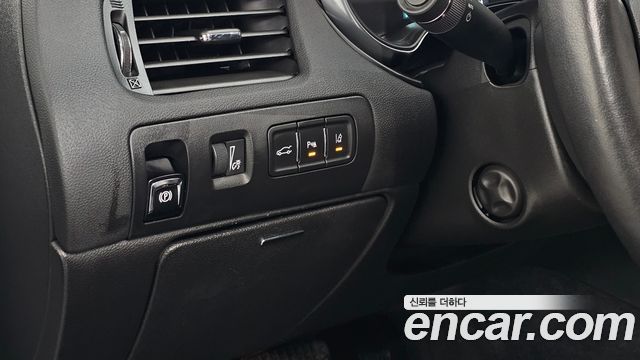 ChevroletGMDaewoo Impala 2.5 LTZ — photo 1 of 20