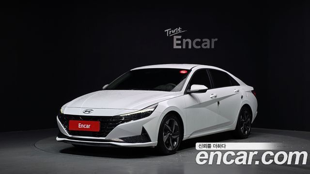 Hyundai AVANTE 1.6 — photo 1 of 31