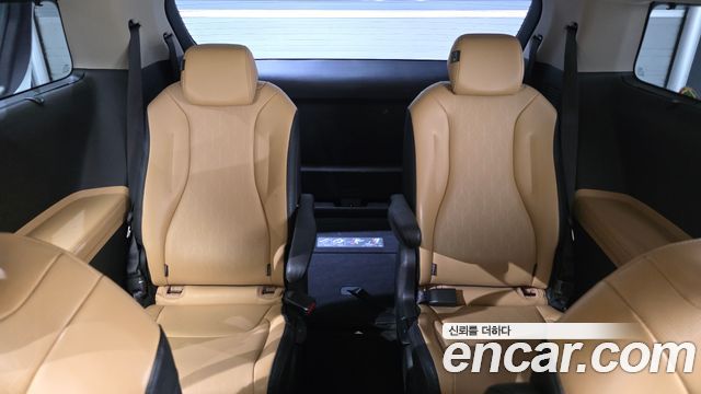 Kia Canival Gasoline 9-Seater Noblesse — photo 1 of 37