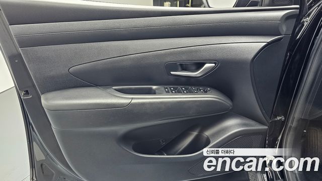 Hyundai Tucson HEV 1.6 2WD — photo 1 of 31