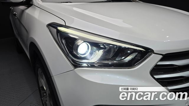Hyundai Santafe Diesel 2.0 2WD — photo 1 of 33