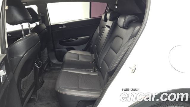 Kia Sportage Diesel 2WD Noblesse — photo 1 of 30