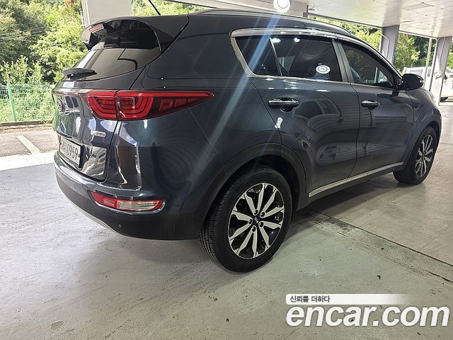 Kia Sportage Diesel 1.7 2wd Noblesse — photo 1 of 20