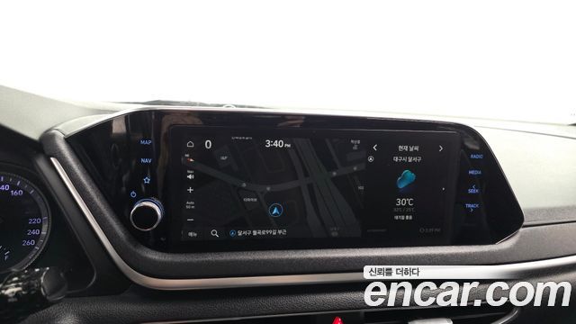 Hyundai Sonata 2.0 — photo 1 of 30