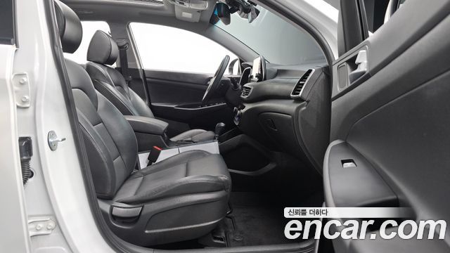 Hyundai Tucson Diesel 2.0 4WD — photo 1 of 32