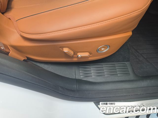 Genesis GV80 2.5T Gasoline AWD — photo 1 of 20