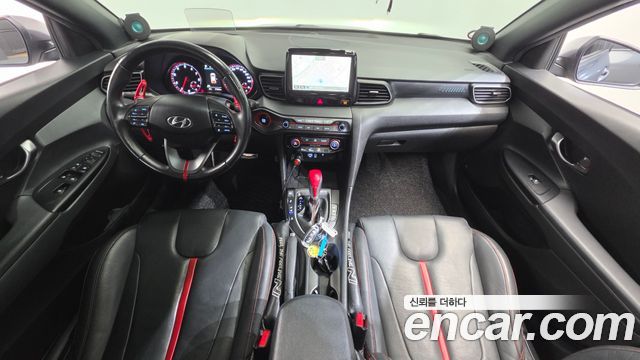Hyundai Veloster 1.6 Turbo Sport — photo 1 of 40