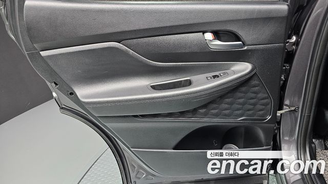 Hyundai Santafe Diesel 2.0 2WD — photo 1 of 33