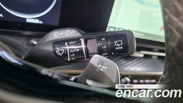 Kia Canival Gasoline 9-Seater Hi-Limousine — photo 1 of 35