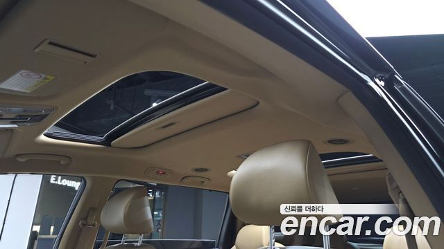 Kia Canival 9-Seater Prstige — photo 1 of 40