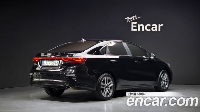 Kia K3 Luxury — photo 1 of 30
