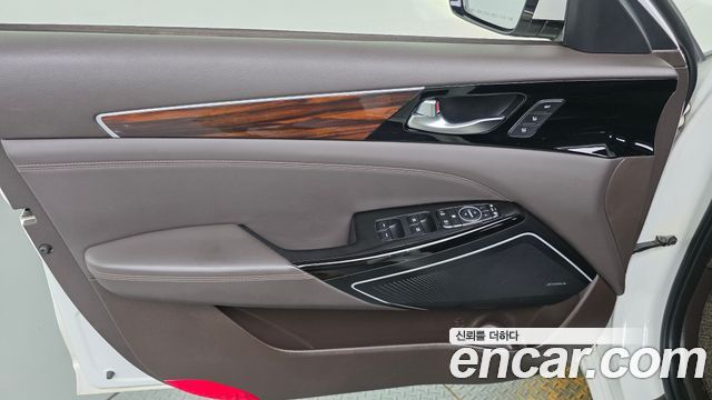 Kia K7 3.3 GDI Noblesse — photo 1 of 31