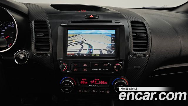 Kia K3 Trendy — photo 1 of 33