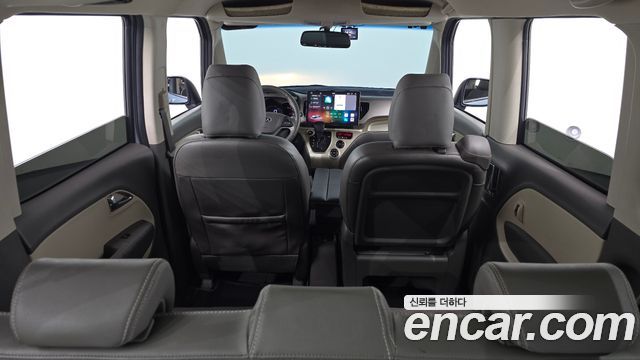 Kia RAY Prestige — photo 1 of 37