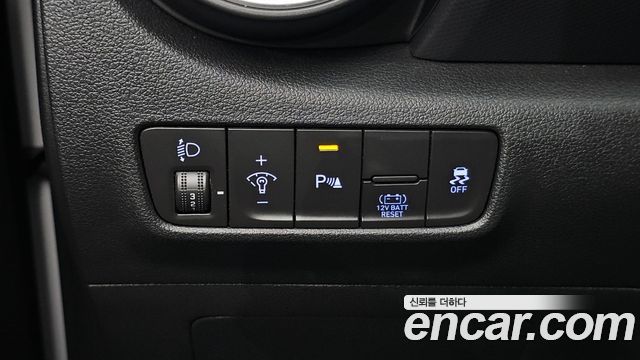 Hyundai Kona Inspiration — photo 1 of 37