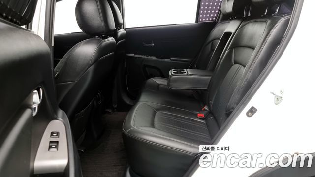 Kia Sportage Diesel 2WD Prestige — photo 1 of 20