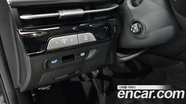 Genesis G80 Gasoline 2.5 Turbo AWD — photo 1 of 20