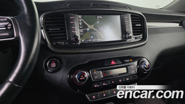 Kia Sorento Diesel 2.0 2WD — photo 1 of 20