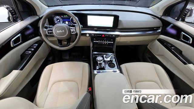 Kia Canival Diesel 7-Seater Hi-Limousine — photo 1 of 20