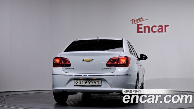 ChevroletGMDaewoo Cruze 1.8 LT Deluxe — photo 1 of 20