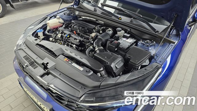 Kia K5 1.6 Turbo — photo 1 of 20
