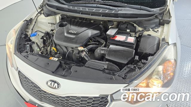 Kia K3 Deluxe — photo 1 of 20