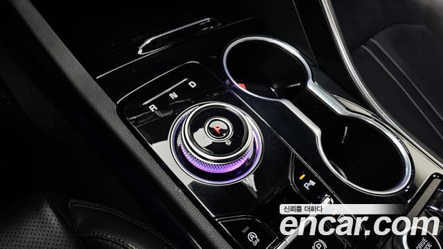 Kia K5 2.0 — photo 1 of 20